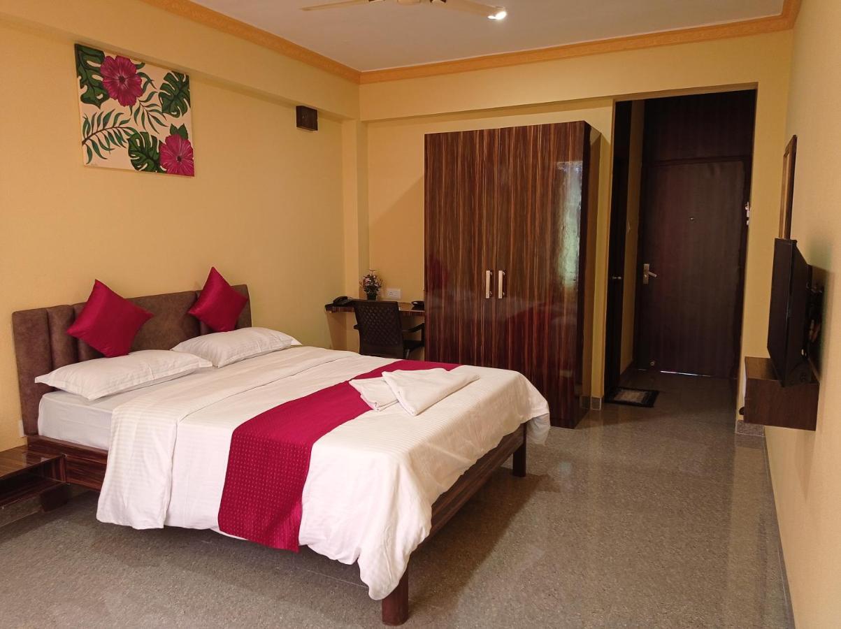 Brit'S Palace Goa Agacaim Bagian luar foto